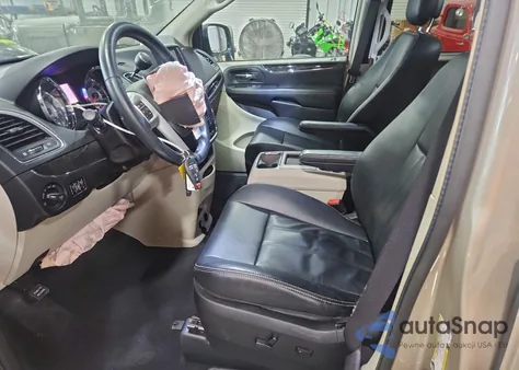 2014 Chrysler Town & Country Touring z USA, uszkodzony, nr VIN 2C4RC1BG7ER367604